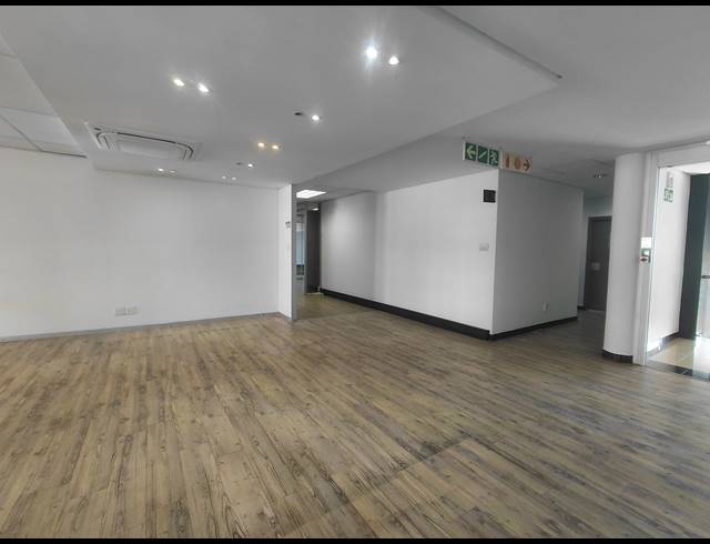724M² OFFICE TO LET IN BRYANSTON